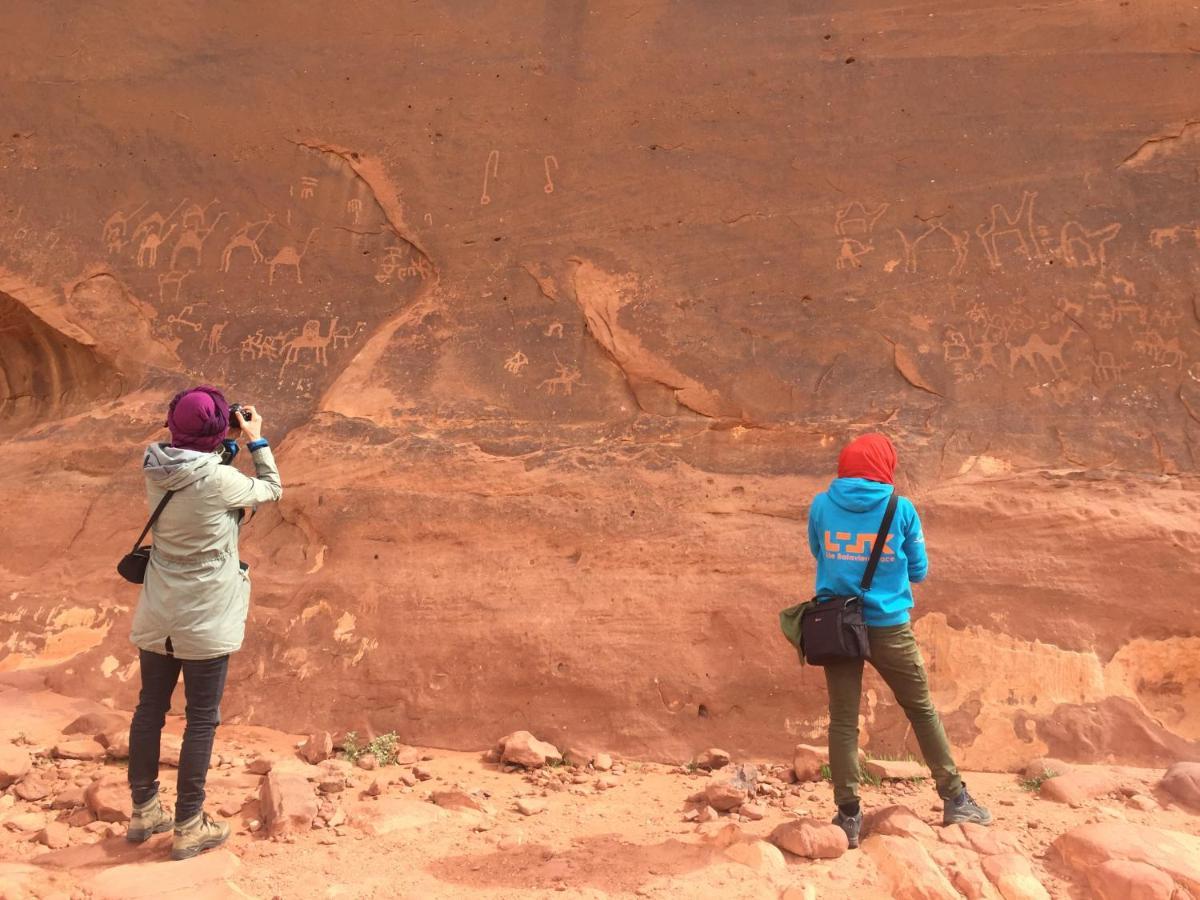 Wadi Rum-Bedouin Tents And Jeep Tours Екстериор снимка