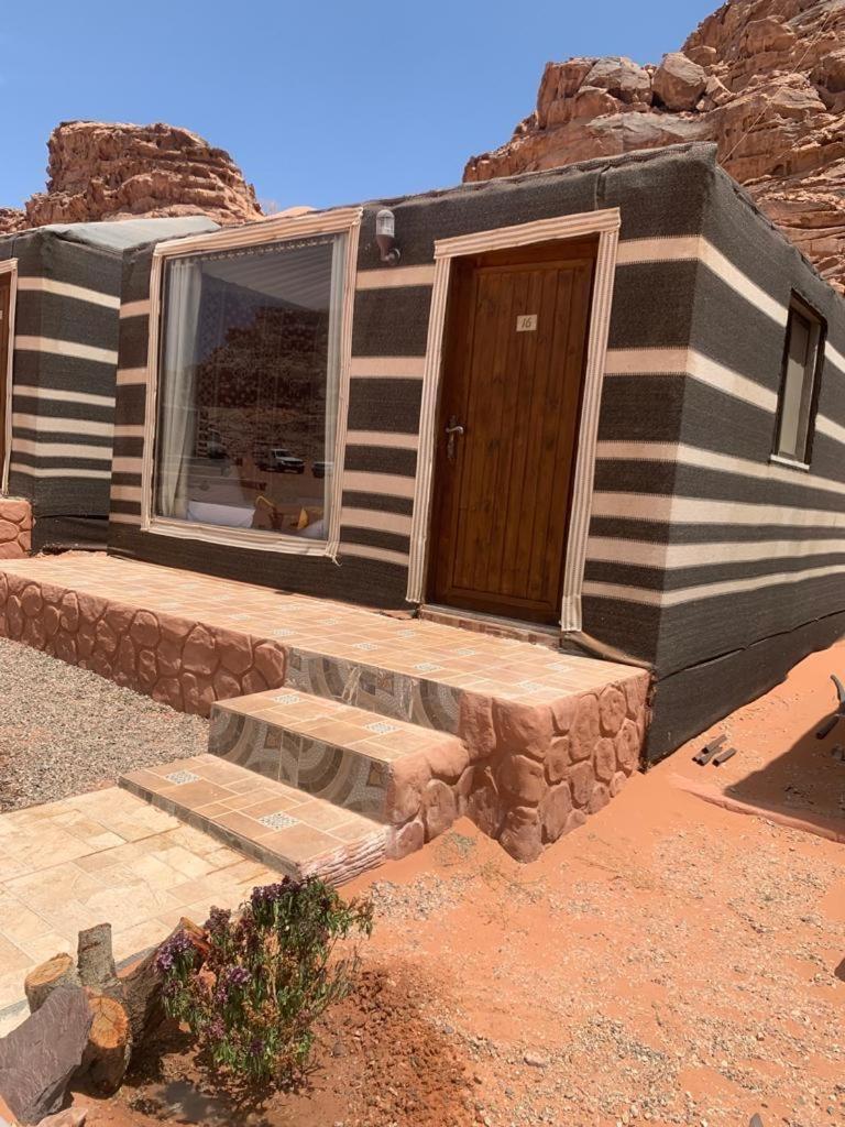 Wadi Rum-Bedouin Tents And Jeep Tours Екстериор снимка