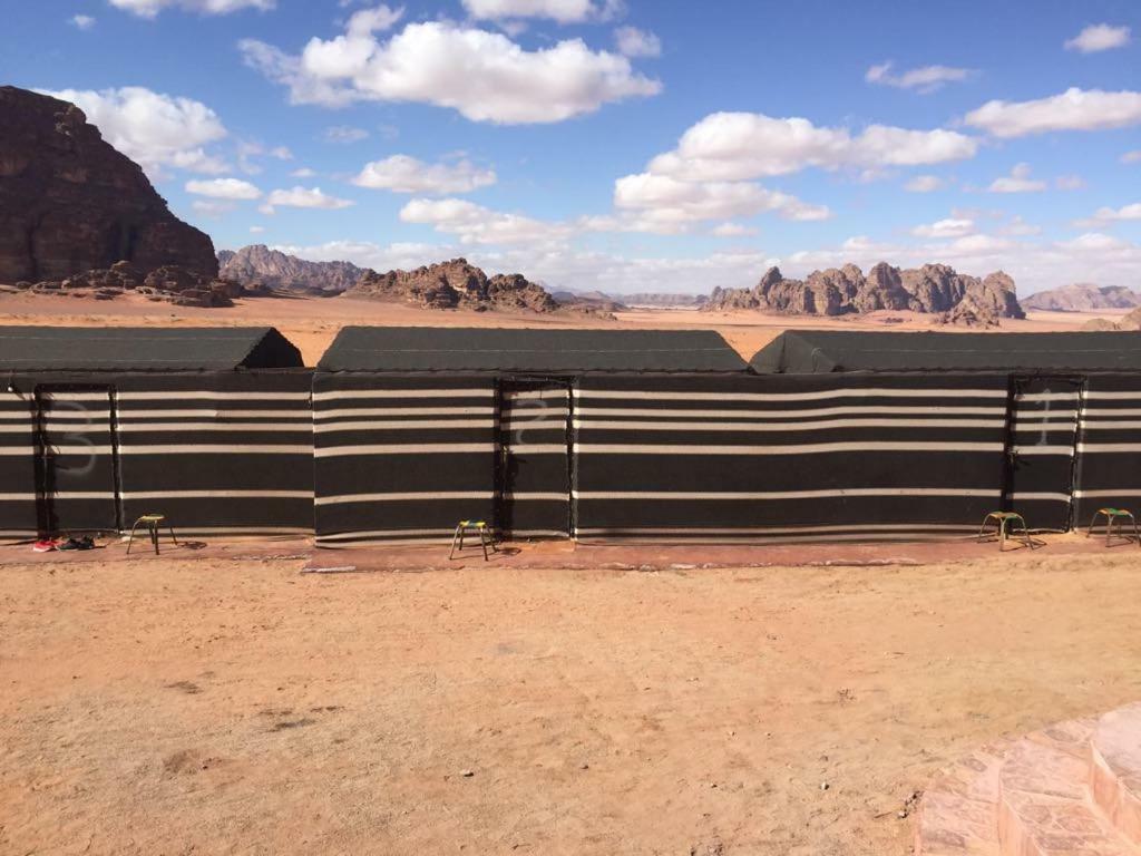 Wadi Rum-Bedouin Tents And Jeep Tours Екстериор снимка